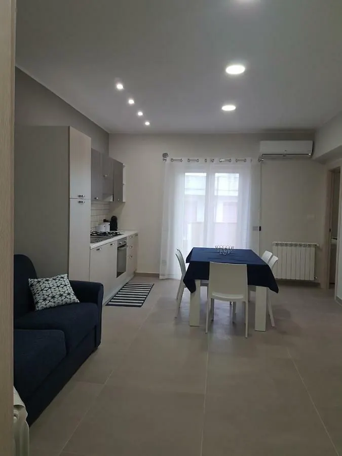 The Sweet Home Of ميلاتسو 0*,  إيطاليا